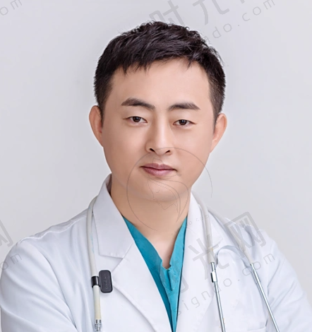 崔东